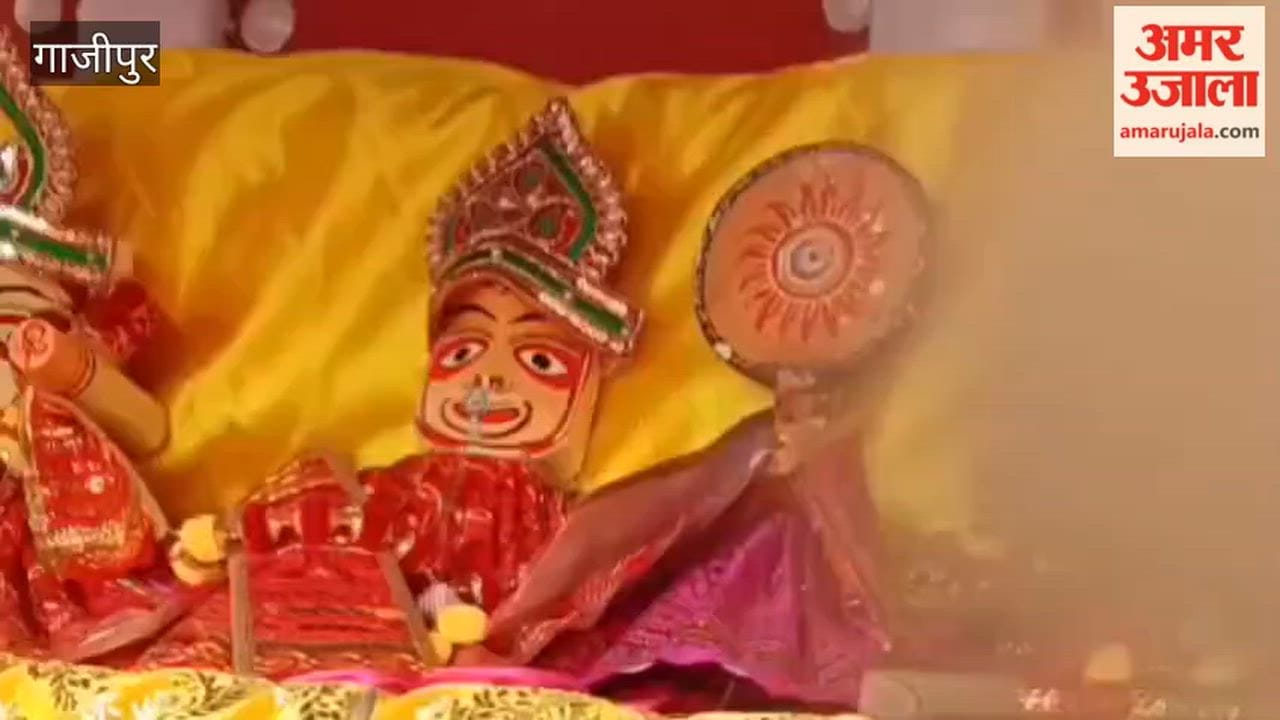 Devotees from Parmarth Nagar pulled Lord Jagannath's chariot