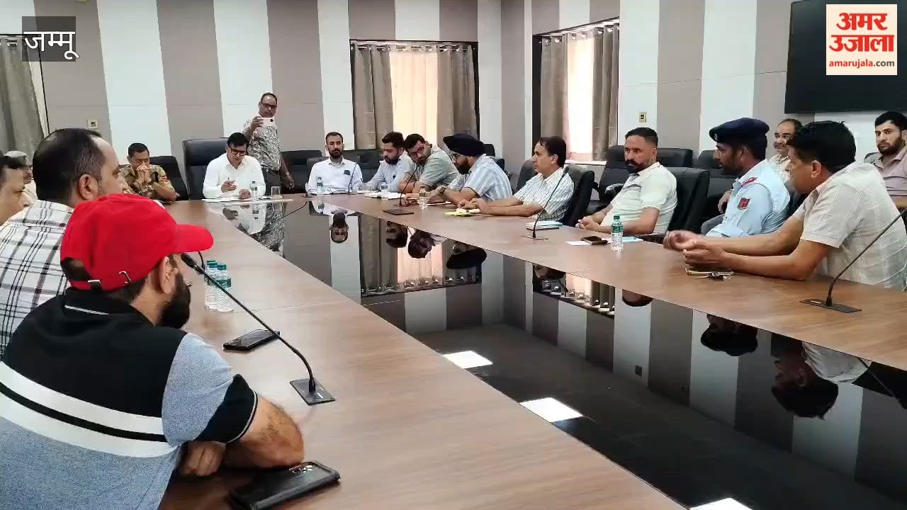 Deliberation on public issues in Nowshera; ADC holds meeting with the Traders'