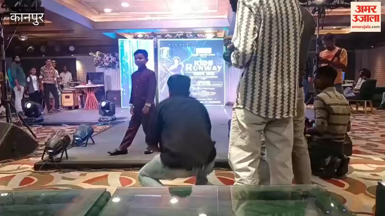 Kanpur: Children and young women draw applause with their catwalk