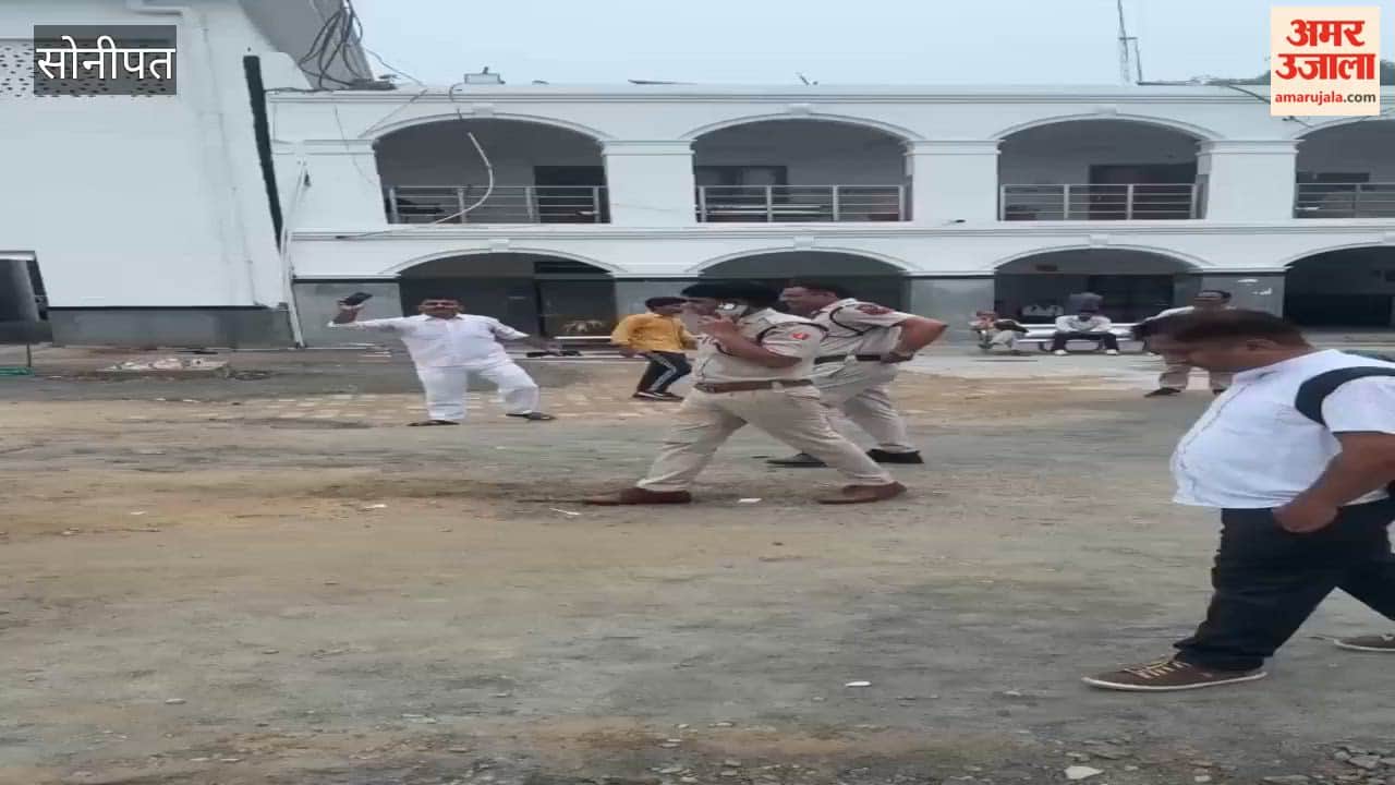 Drama at Sonipat railway station ahead of the march to Jantar Mantar; police stopped AAP workers heading to Delhi.