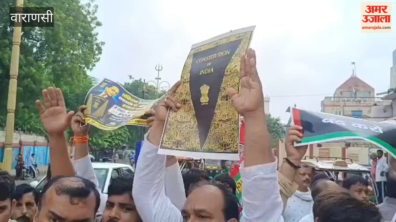 SP leaders and social activists rally in support of Sonam Wangchuk in varanasi
