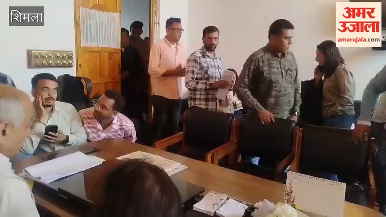 shimla street vendors meet mayor surender chauhan demand relief
