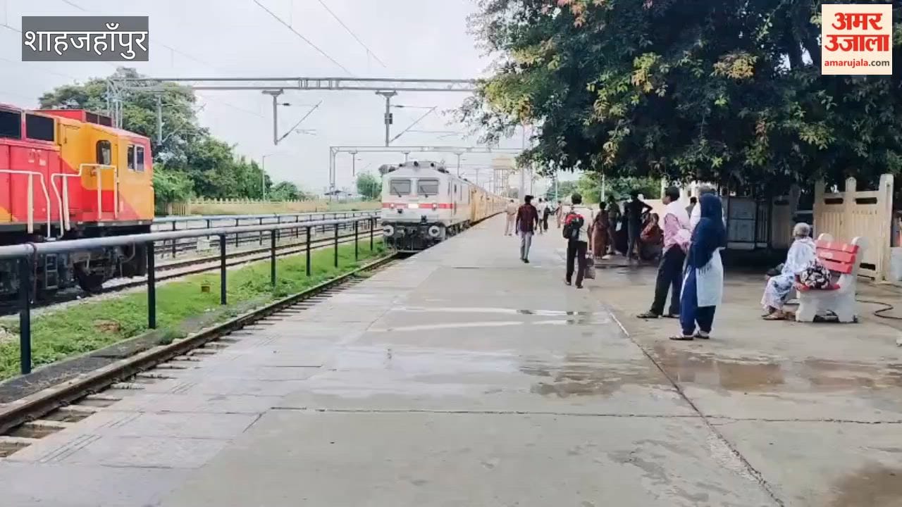 Checking drive at Shahjahanpur railway station