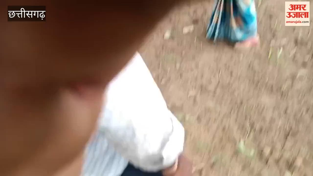 Video: हेडमास्टर की बेरहमी से हत्या पर फूटा ग्रामीणों का गुस्सा, आरोपियों के घर में लगाई आग