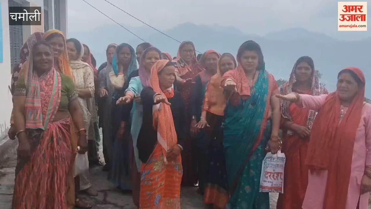 Karnaprayag: Decision taken at an open meeting in Maikhura village alcohol will not be served at public events