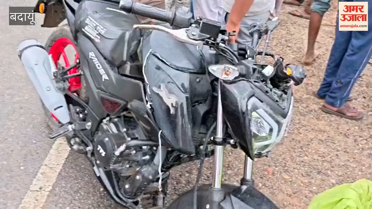 Road accident in Badaun