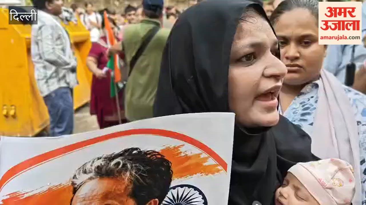 Huge crowd at Jantar Mantar on Sunday high participation of youth