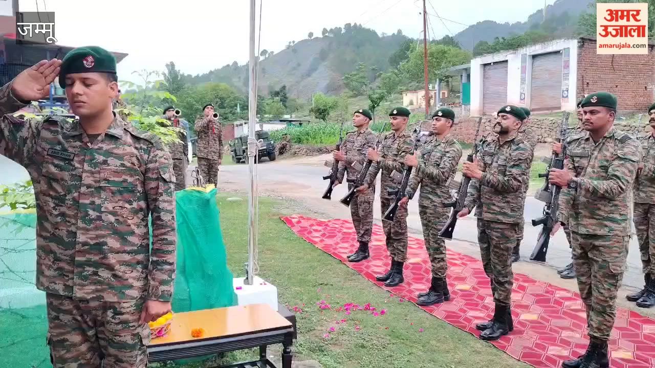 Tribute paid to martyred Lance Naik Satpal Singh in Nowshera