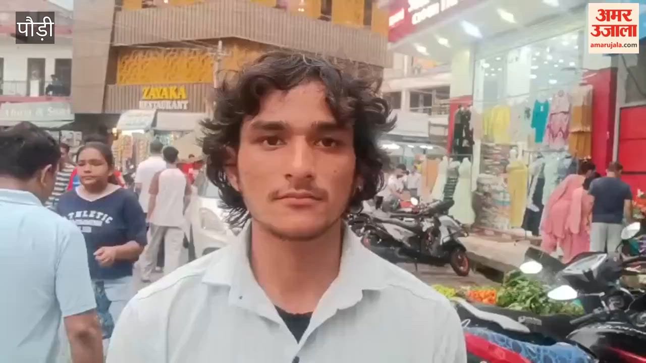 Srinagar: Student union of HNB University in support of Sonam Wangchuk, raised slogans against the central government.
