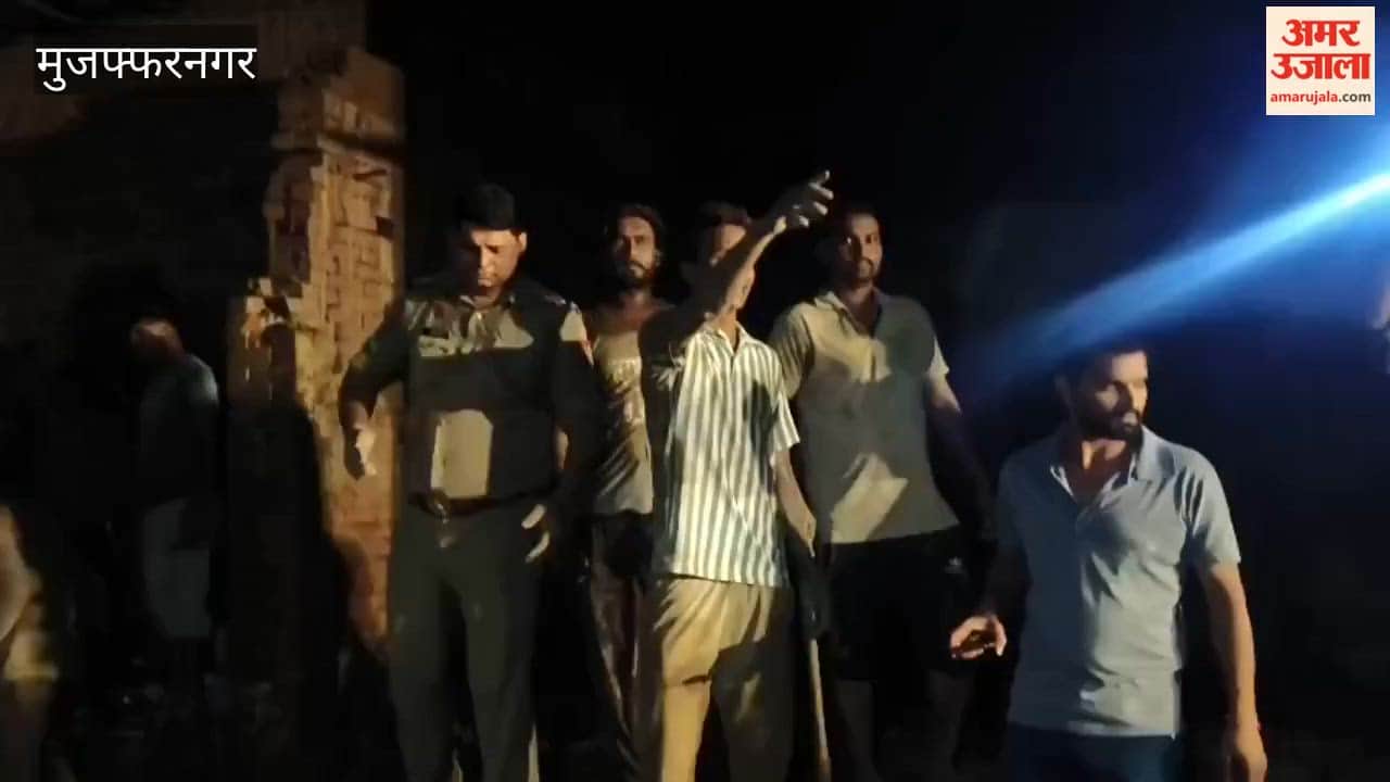 House collapses in Habibpur during rain; father and four children die.