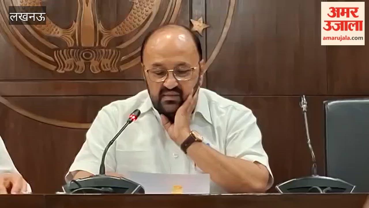 UP Cabinet: 50 हजार छात्राओं को मिलेगी स्कूटी, पेट्रोल और हेलमेट भी देगी सरकार