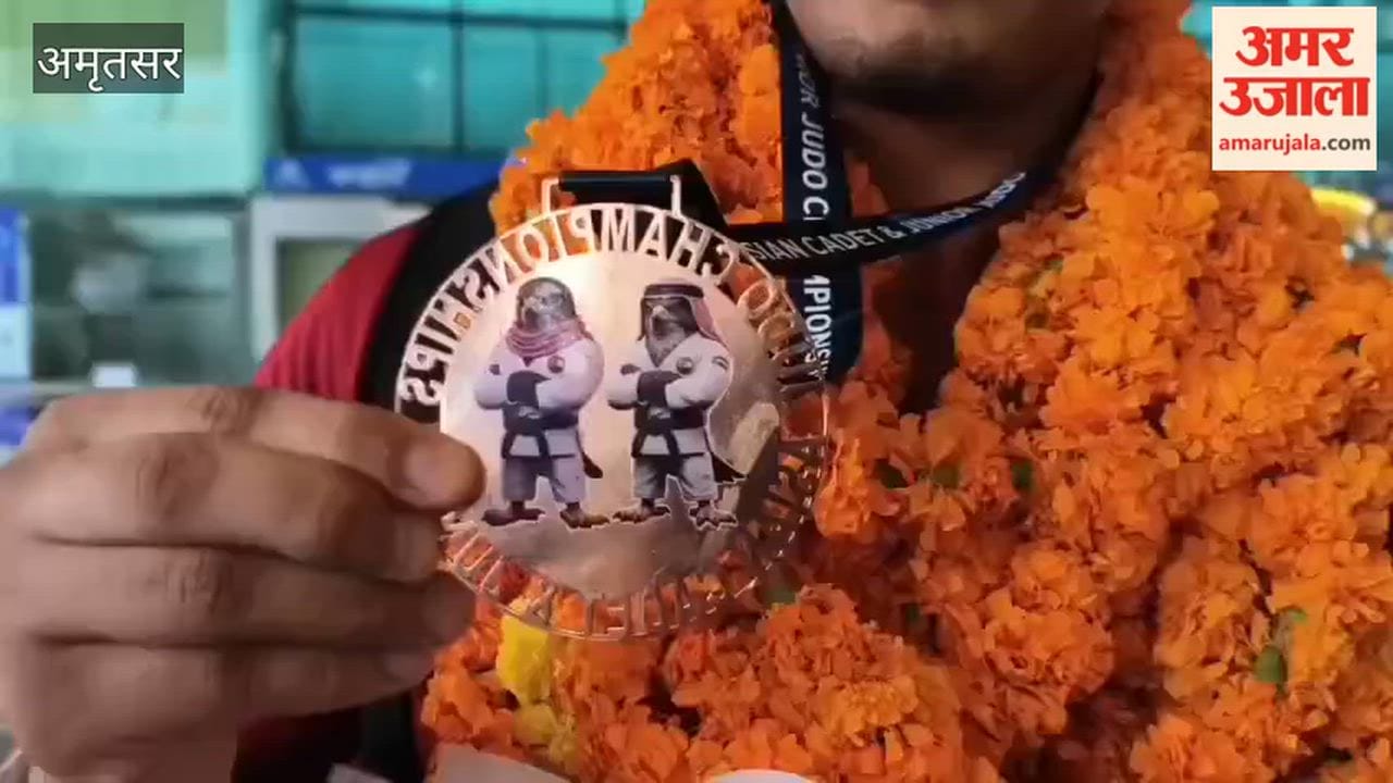 Grand welcome for Harsh Sharma upon his return to Amritsar after winning a bronze medal at the Asian Junior Judo Championship.