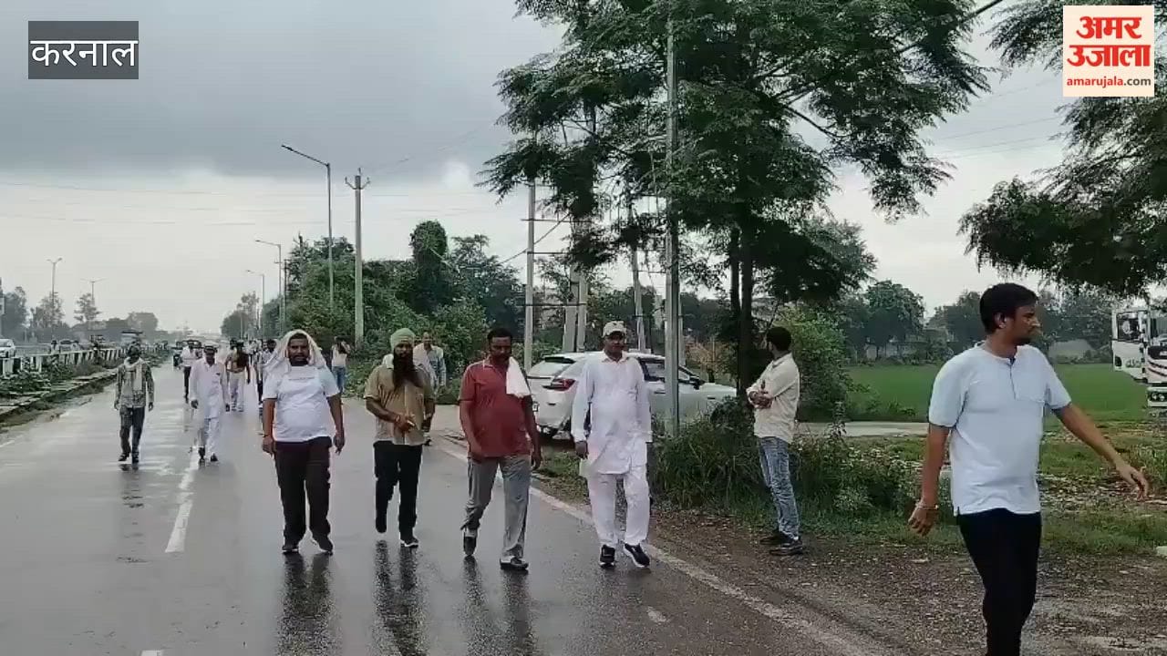 Farmers march towards Delhi in protest against the India-US trade agreement; scuffle ensues after being stopped at a toll plaza.