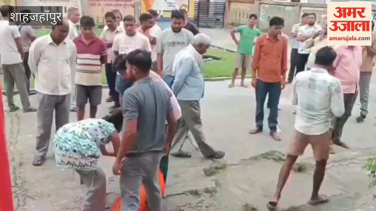 Man killed after being hit by a roadways bus in Shahjahanpur