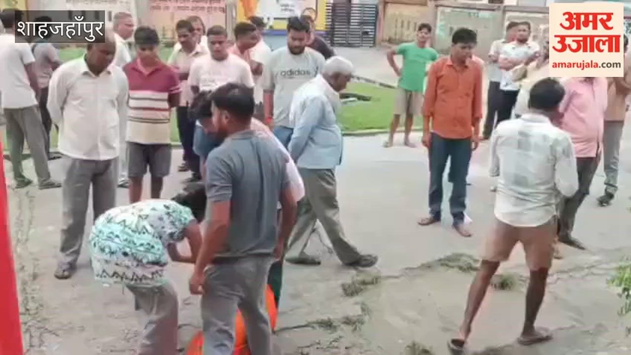 Man killed after being hit by a roadways bus in Shahjahanpur