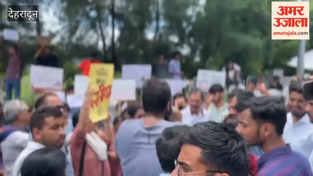 Dehradun:Anger spilled onto the streets among youths aggrieved by exam irregularities; they demanded the Union Education Minister's resignation