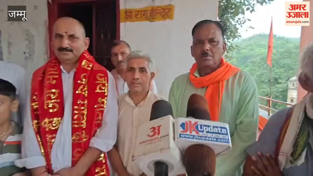 Station House Officer Manohar Lal Sharma bid farewell