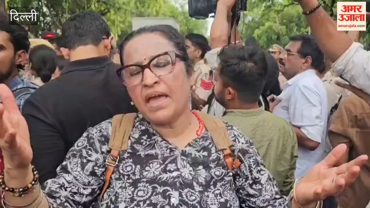 Protest by Congress leaders led by Rahul Gandhi in delhi