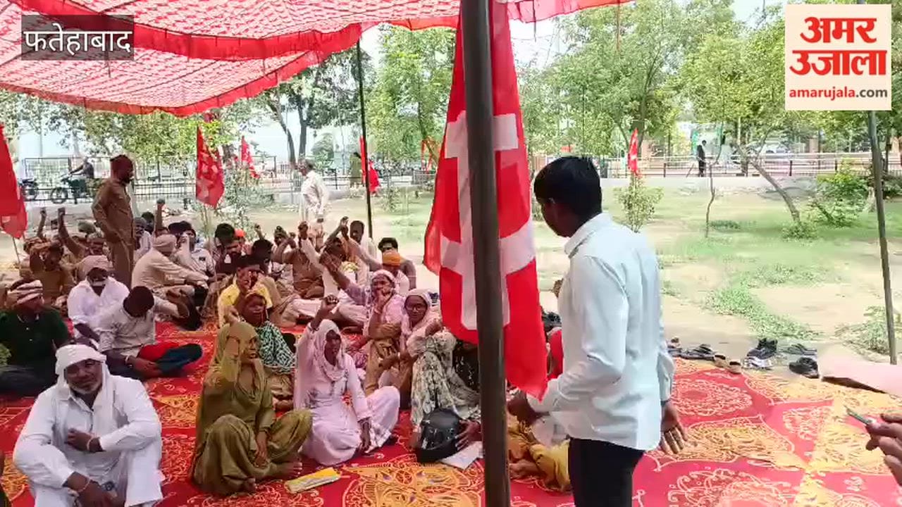 Sanitation workers staged a protest in Fatehabad over their demands.