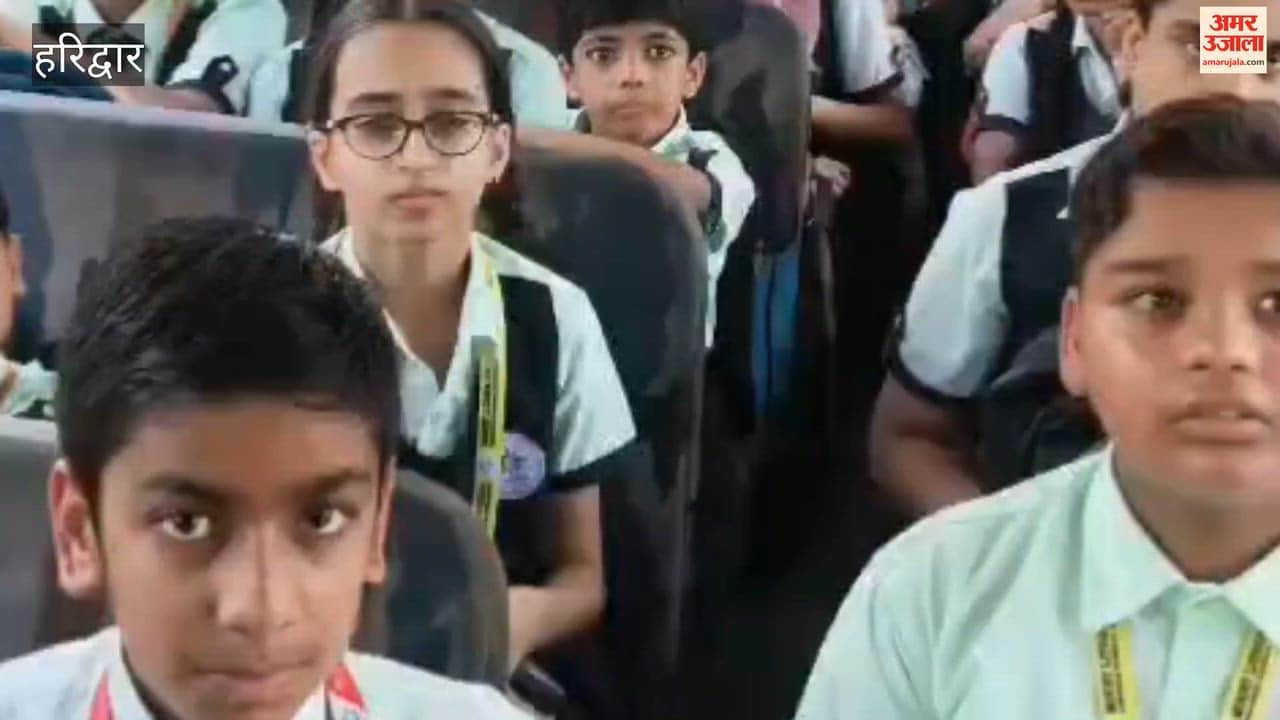 Haridwar:Strict action against school vehicles in Haridwar for the second day, 45 vehicles challaned