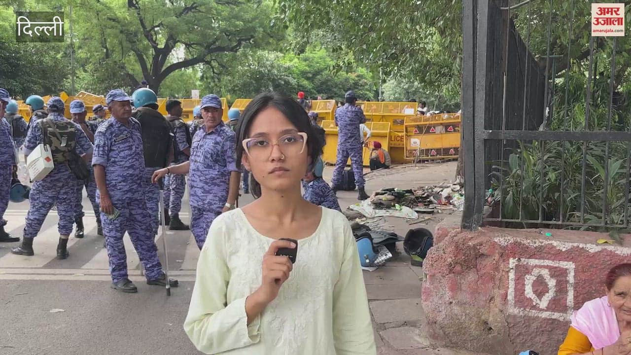 Elderly women join protests against NEET paper leak