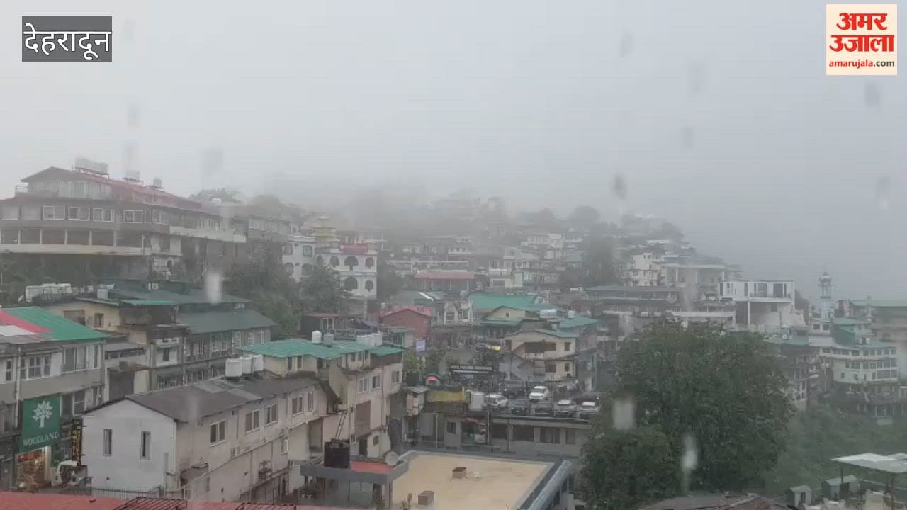 VIDEO: Intermittent rain in Mussoorie disrupts normal life; temperature drops