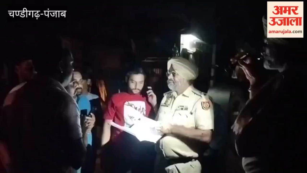 Woman robbed at gunpoint in Moga