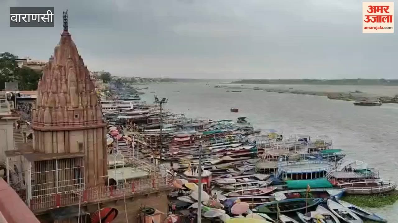 Ganga water level steadily rising in Kashi water police on alert