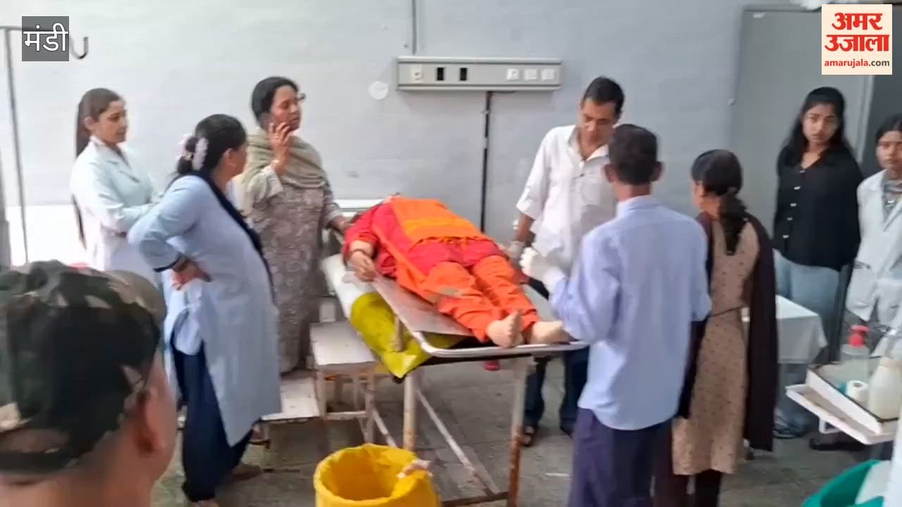 mandi gumma rockfall devotees woman killed seven injured