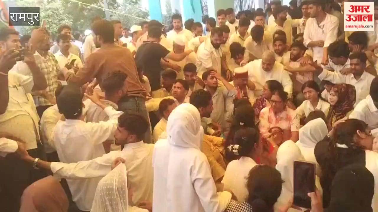 SP MP and delegation reach Jauhar University; extend support to students protest