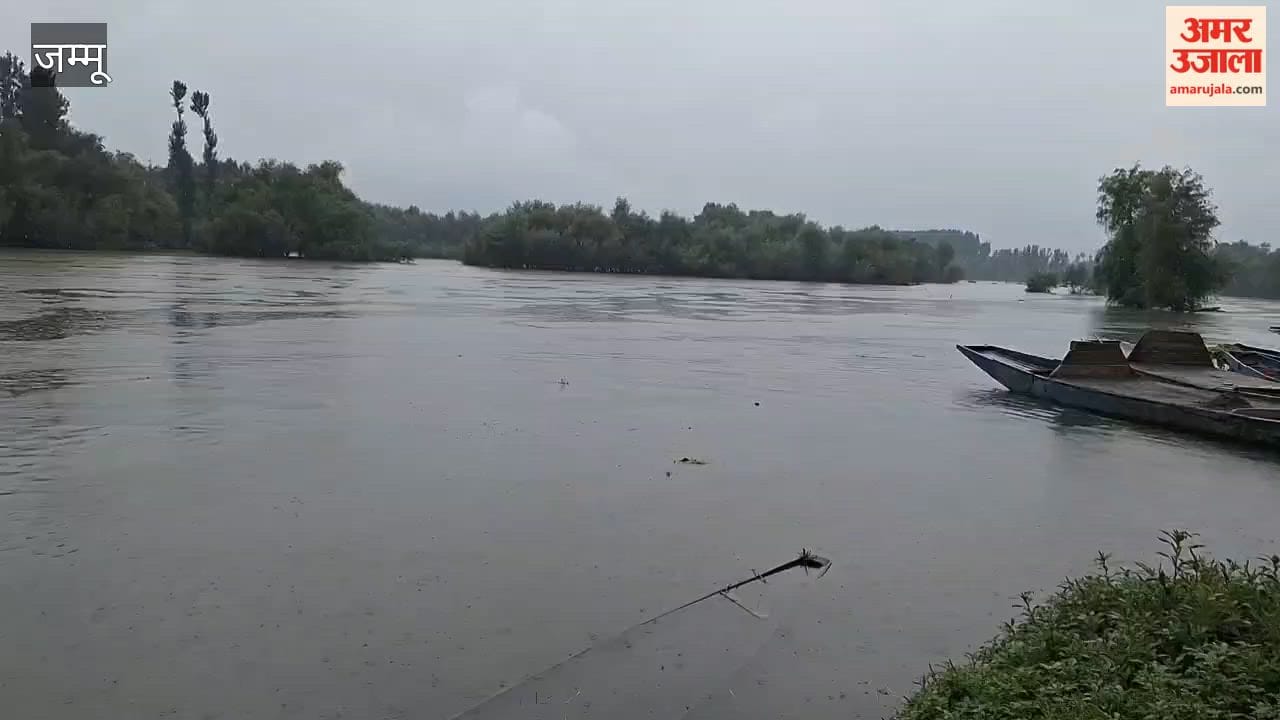 Rising Wular Threatens Villages as Water Nears Flood Mark in Kashmir