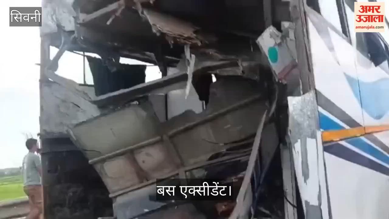 Horrific road accident on NH-44: Truck rams into stationary bus; 1 dead, 15 injured.