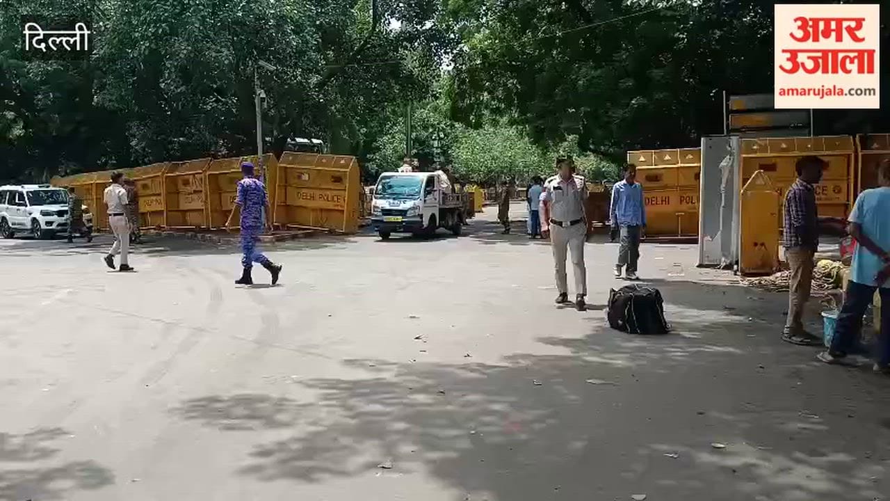 Police and RAF remain deployed at the Jantar Mantar protest site
