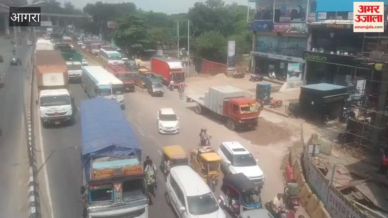 Traffic halted during Chief Minister arrival long queues of vehicles formed