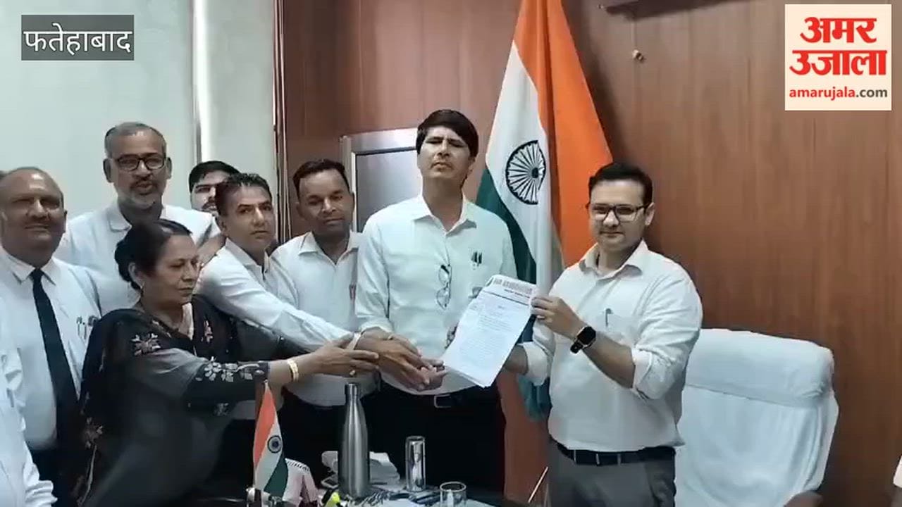 Bar Association submits memorandum in Tohana, Fatehabad; protests against police brutality and the NEET issue.