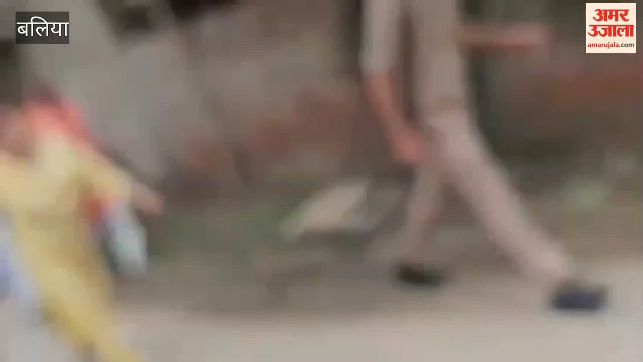 MLA Ketki Singh grabbed the XEN by the hand and dragged him along