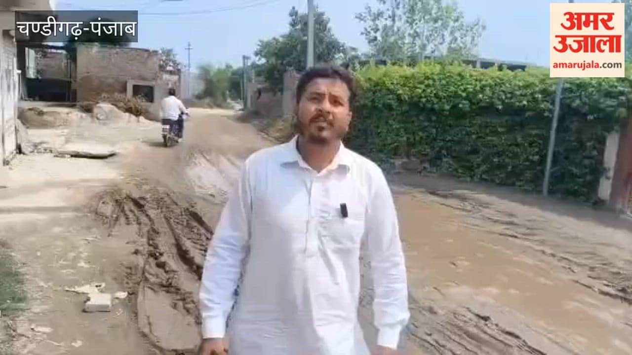 Roads in 17 villages near the Hussainiwala border are in a dilapidated state; construction has not taken place even a year after the floods.