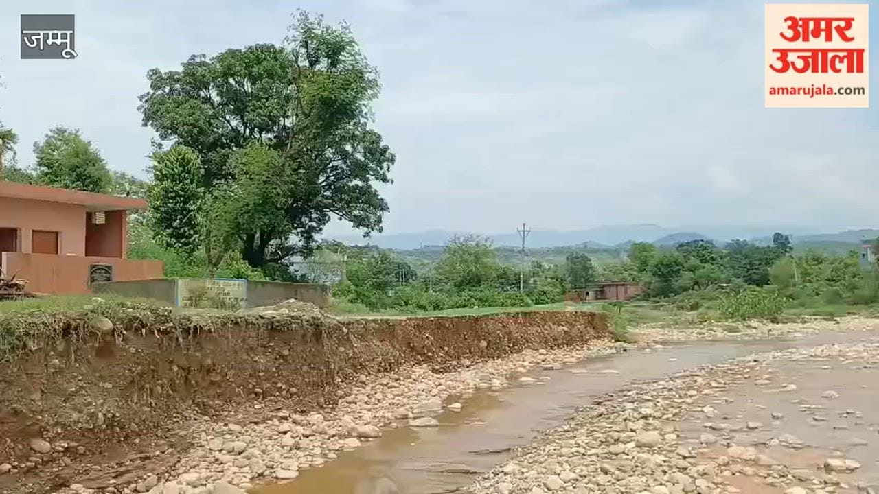 Risk rises due to continuous rain; villagers demand immediate safety measures from the administration.