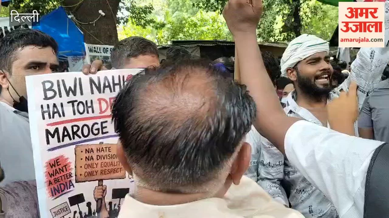 CJP Protest Uttarakhand Police Constable Sher Singh joins the sit in at Jantar Mantar