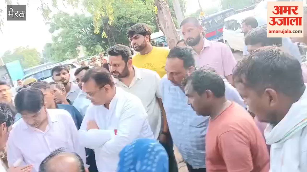 Meerut: Youth dies of electrocution during Jagannath Rath Yatra; Dinesh Khatik meets the affected family.