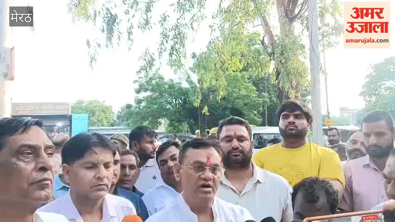 Meerut: Youth dies of electrocution during Jagannath Rath Yatra in Parikshitgarh; condolences offered after meeting the affected family.