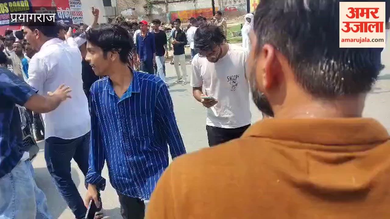 Protesters attacked a Scorpio and smashed its windows at Subhash Crossing in Civil Lines.
