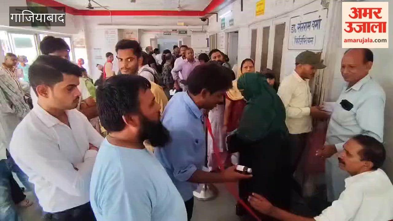 Patients queue up at the OPD of MMG Hospital in Ghaziabad