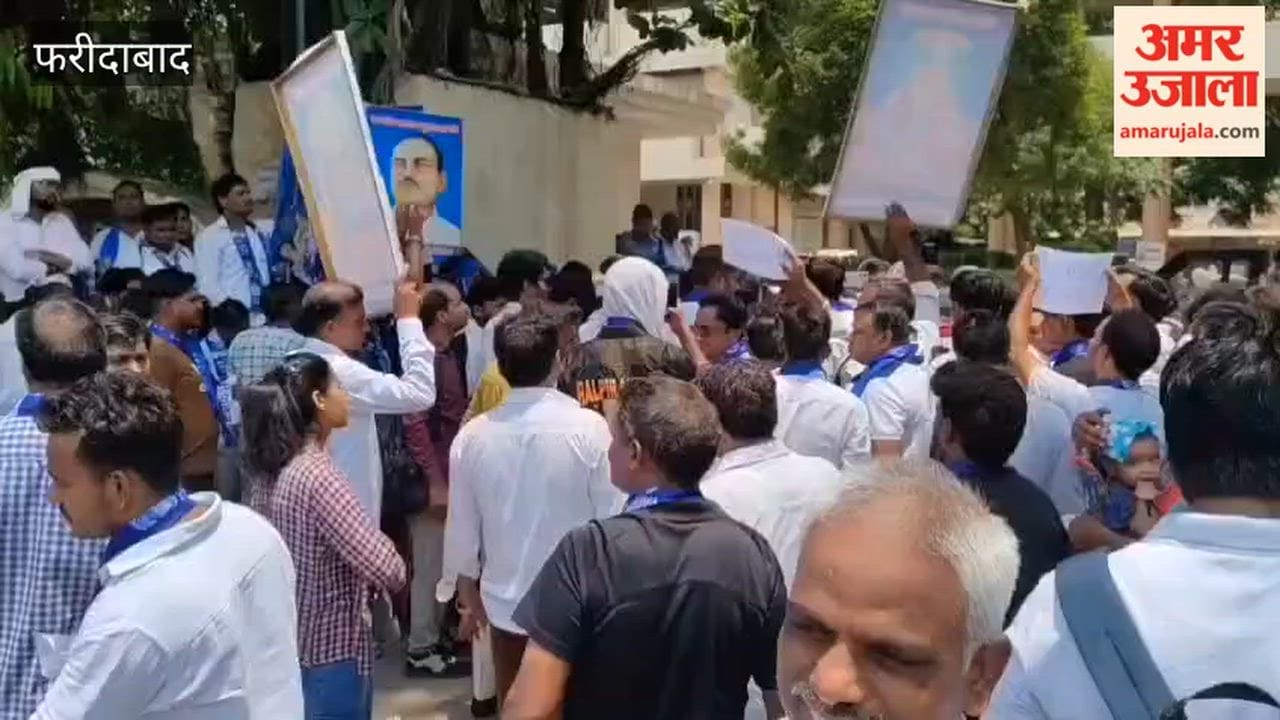Lathi-charge on students in Delhi Bhim Army protests in Faridabad
