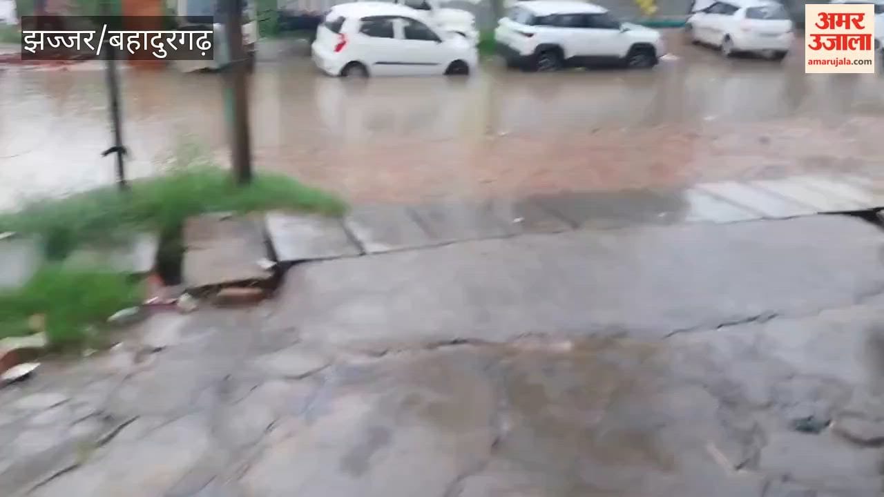 Heavy rain in Jhajjar; waterlogging on main roads