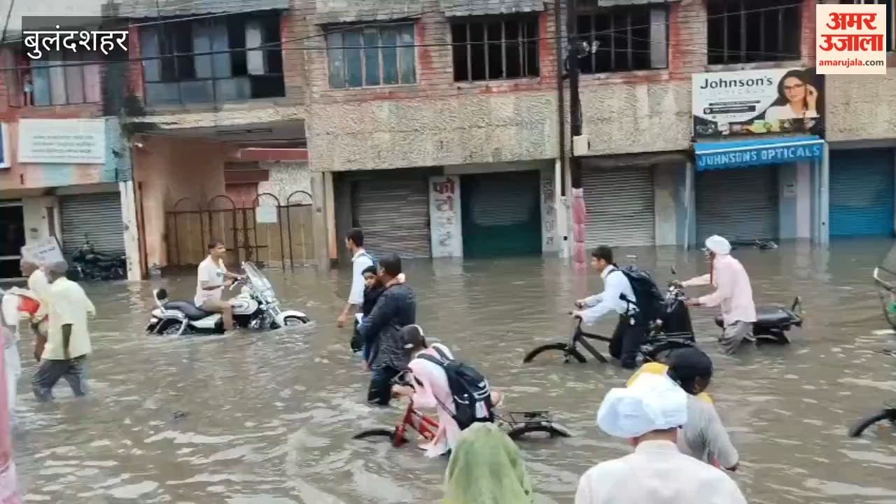 Waterlogging in Bulandshahr following 30 minutes of heavy rain