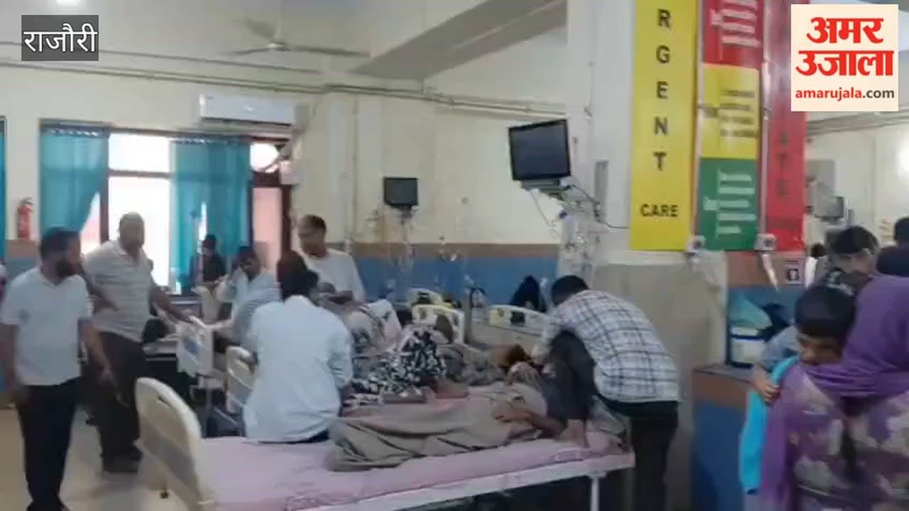 Two vehicles collide on Rajouri highway; 4 injured, one in critical condition.