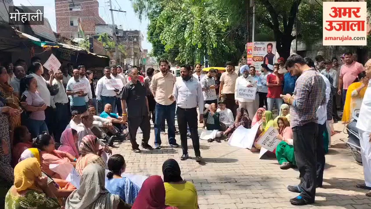 Uproar over drinking water crisis in Nayagaon; police detain Councilor Ravi Bisht.
