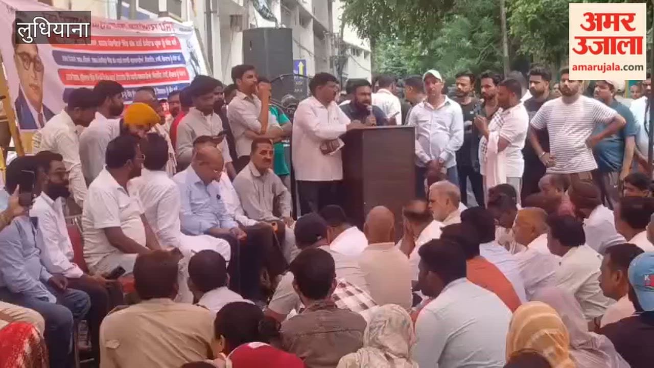 Sanitation workers protest outside Ludhiana Municipal Corporation Zone A.