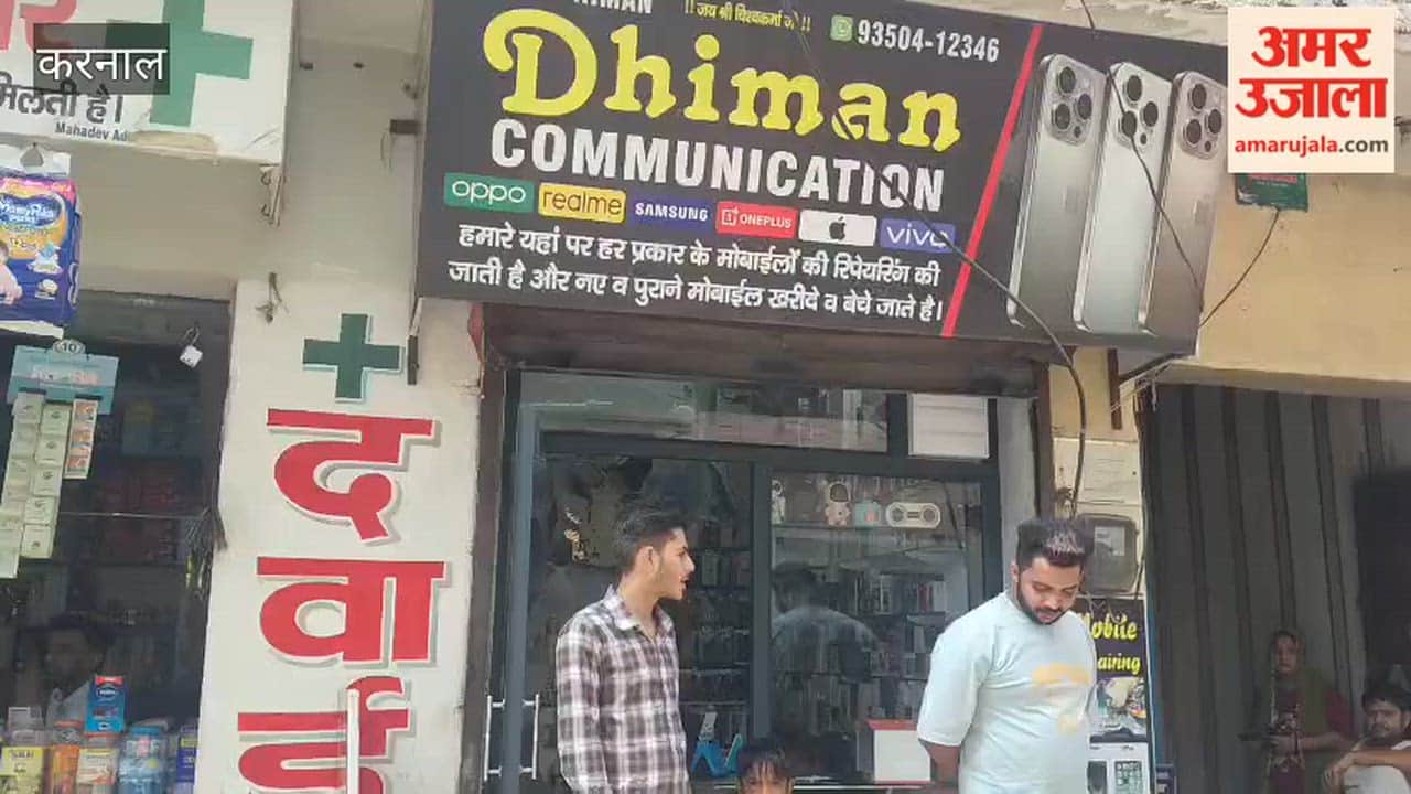 Thieves broke the locks of shops in the main market of Gharaunda and stole cash and goods.